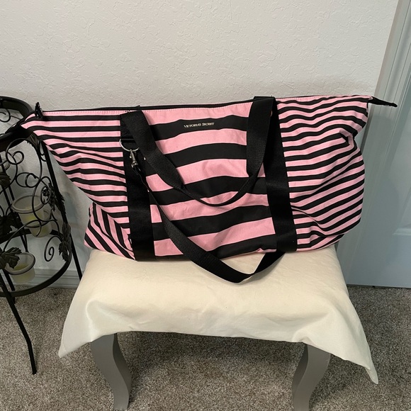 Victoria Secret Weekend Bag - Picture 2 of 4